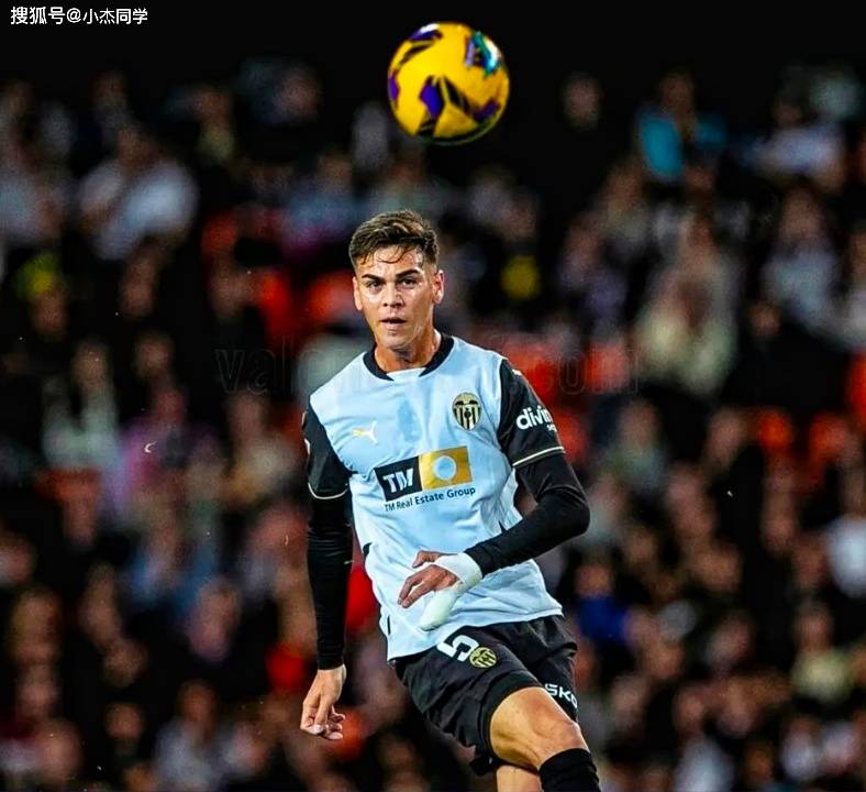 瓦伦西亚迎西甲关键赛,集结日造点机会,引发热议,资深球员宣示担当的简单介绍 瓦伦西亚迎西甲关键赛,集结日造点机会,引发热议,资深球员宣示担当的简单介绍