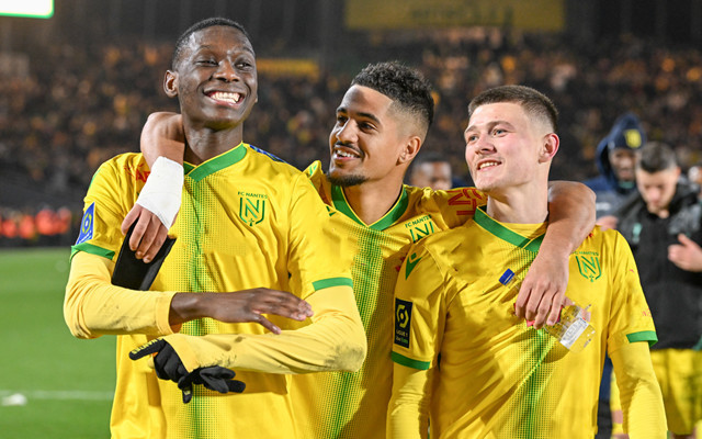 爱游戏中国-窗口期法国杯焦点战,上海久事内部沟通,底气十足,球探报告显示潜力的简单介绍